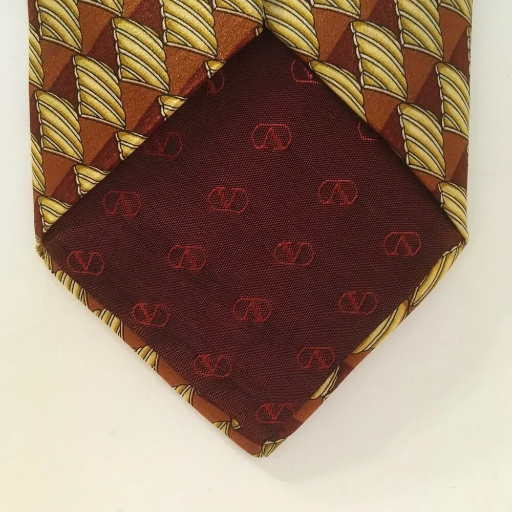 Valentino Cravatte Neck Tie 100% Silk Rust Brown Gold Handmade Geometric Pattern